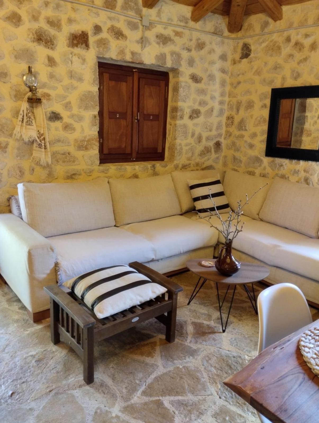 Meditation Olive House Holiday home Pelei